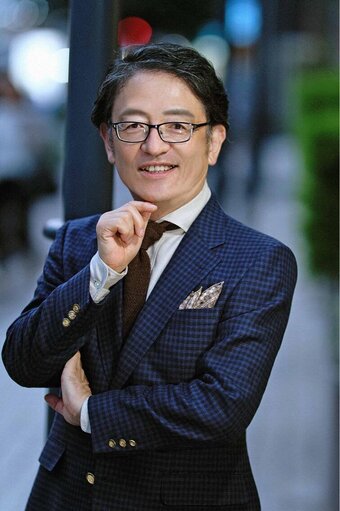理央　周　マーケティングコンサルタント.jpg